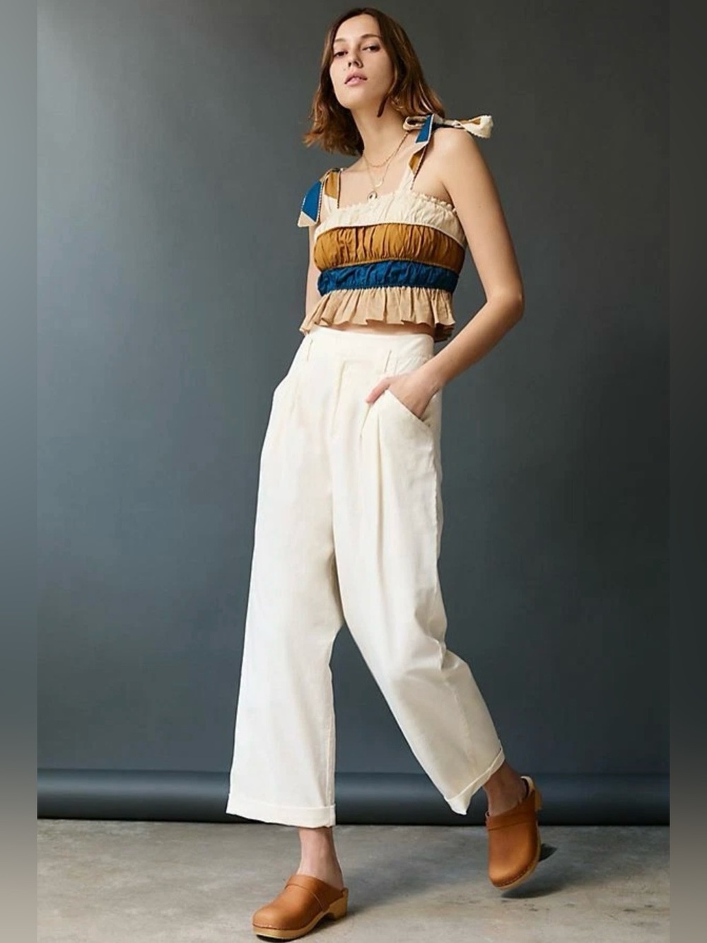 Anthropologie Maeve Pleated Straight Leg Pants White, size 4, like new!